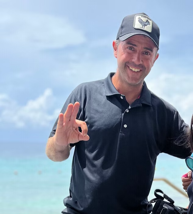 Julen Carrero on the boat in Cozumel